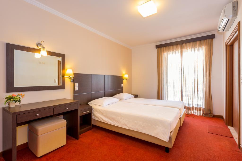 Akrata Beach Hotel Extérieur photo