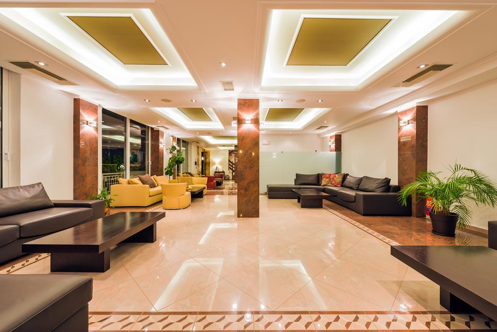 Akrata Beach Hotel Extérieur photo