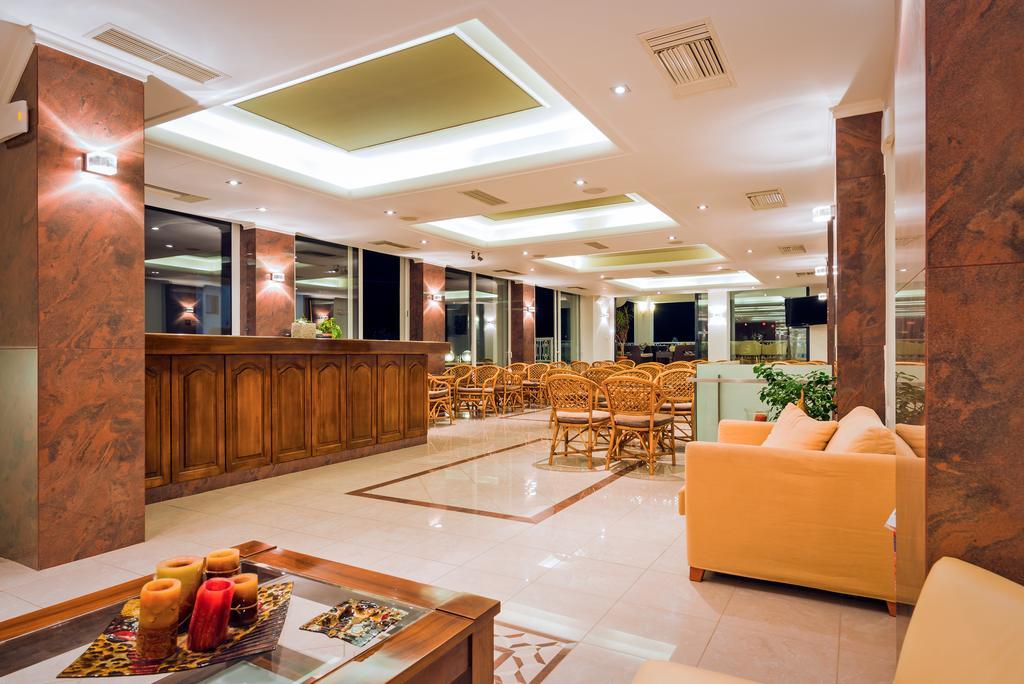Akrata Beach Hotel Extérieur photo