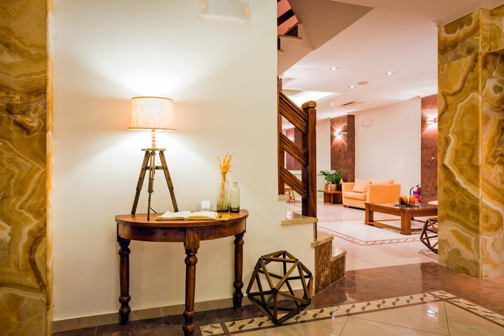 Akrata Beach Hotel Extérieur photo
